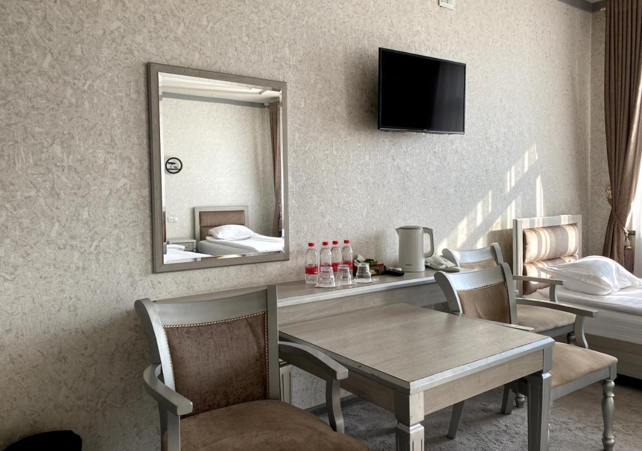 Diyor Hotel Marghilon Extérieur photo