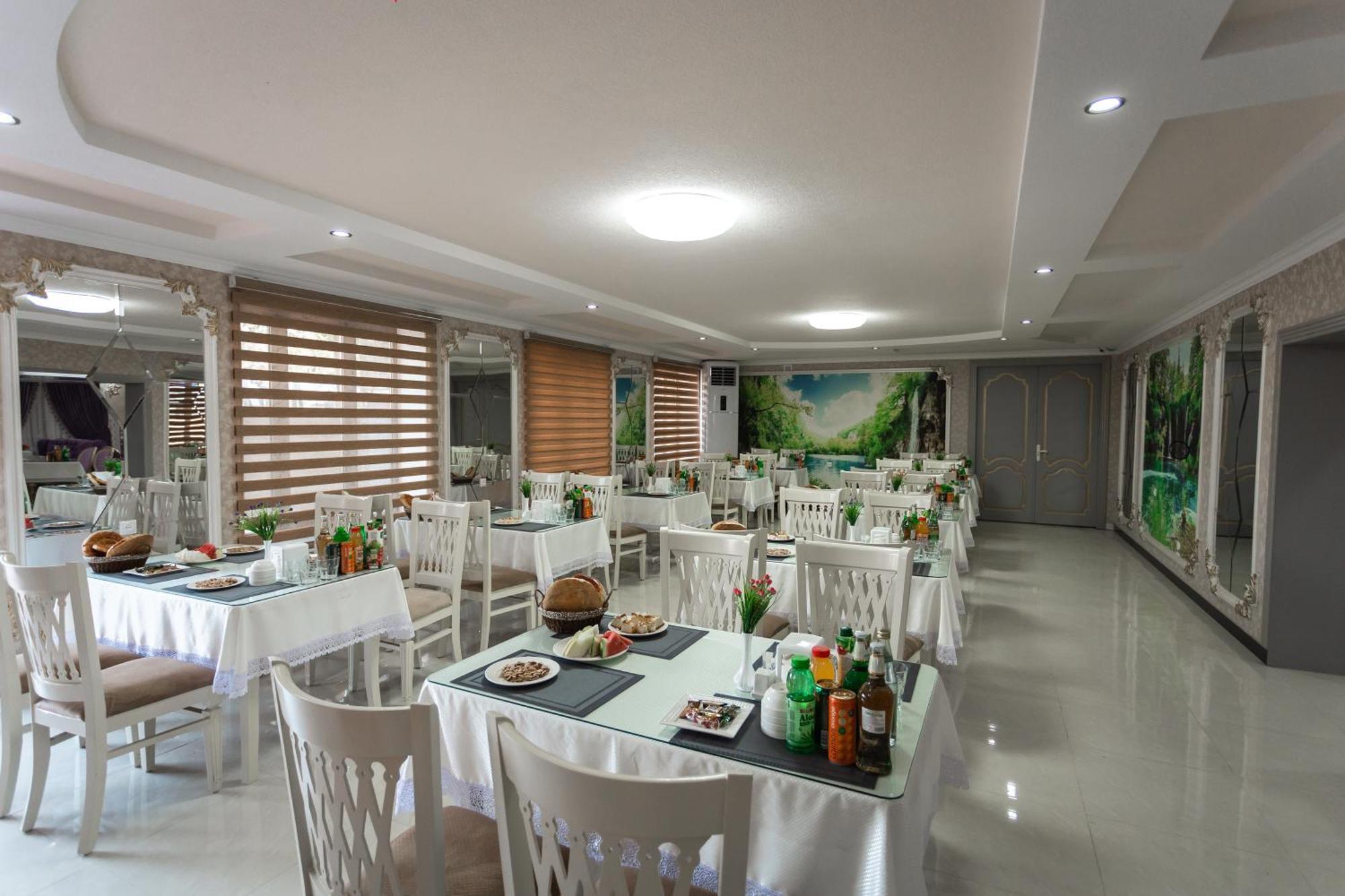 Diyor Hotel Marghilon Extérieur photo