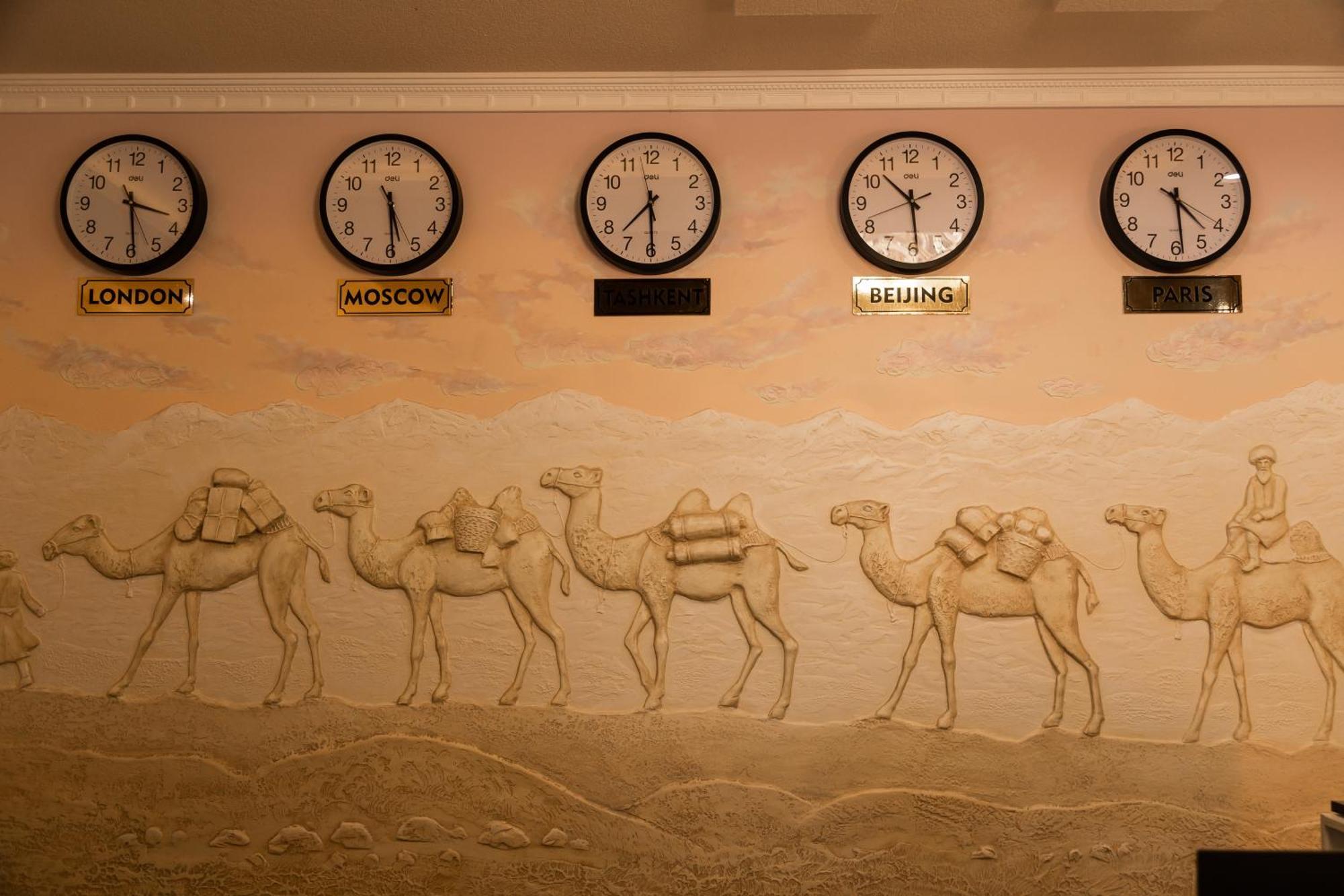 Diyor Hotel Marghilon Extérieur photo